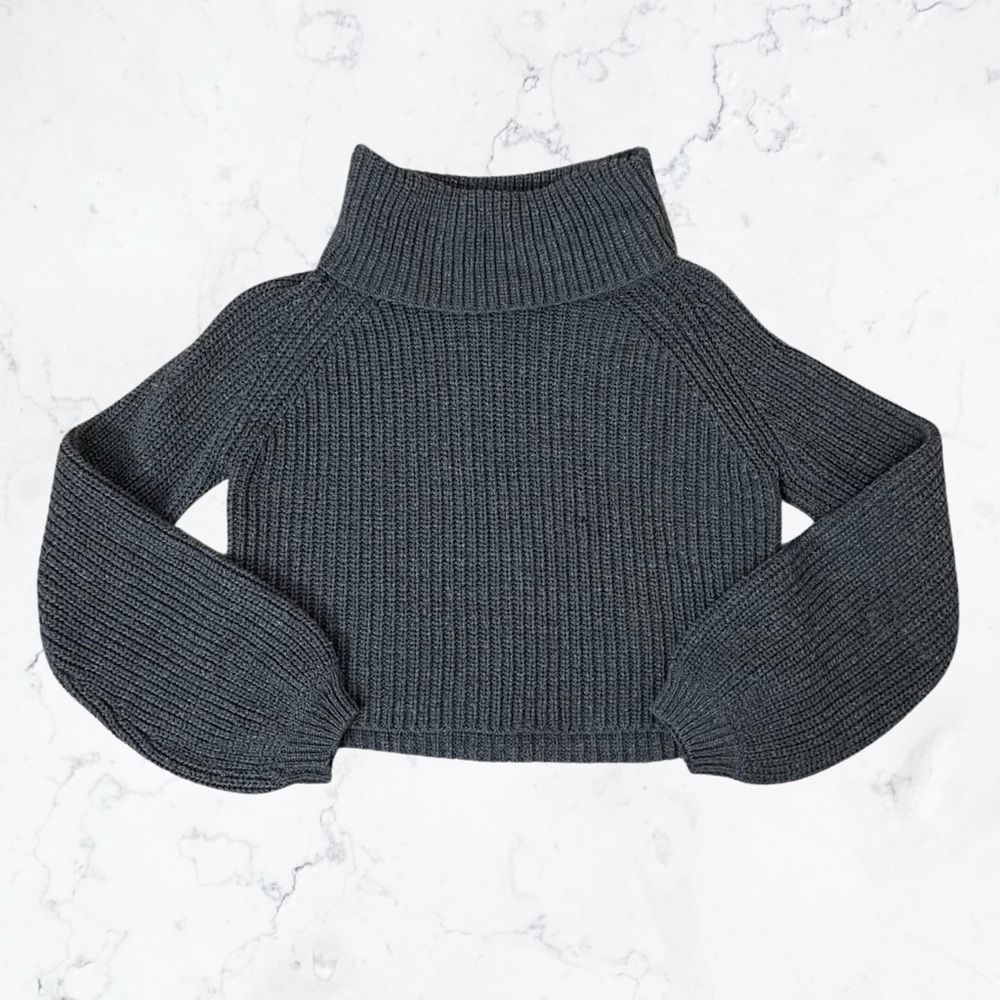 Dark Grey Cropped Turtleneck Sweater with Balloon Sleeves
